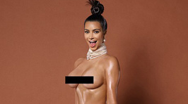 Kim Kardashian Goes Full Frontal Nude For Paper Mag