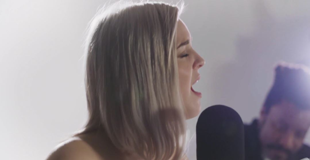 Anne Marie performs acoustic version of 'Rockabye'