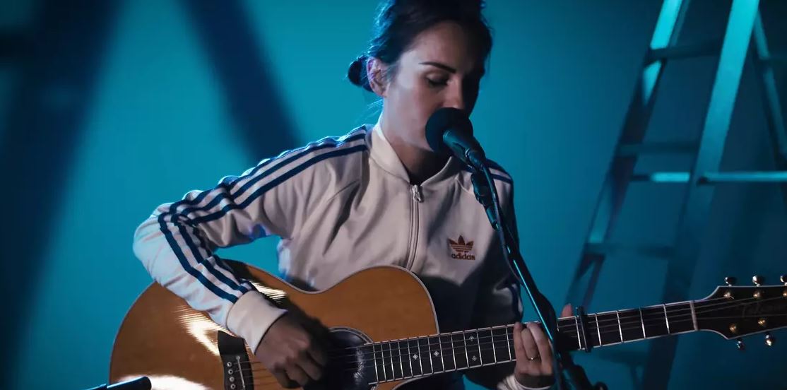 Why is Amy Shark's EP called 'Night Thinker'?