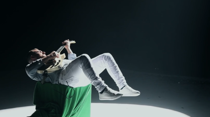 Behind-the-scenes of Alae's 'Too Strung Up' music vid!