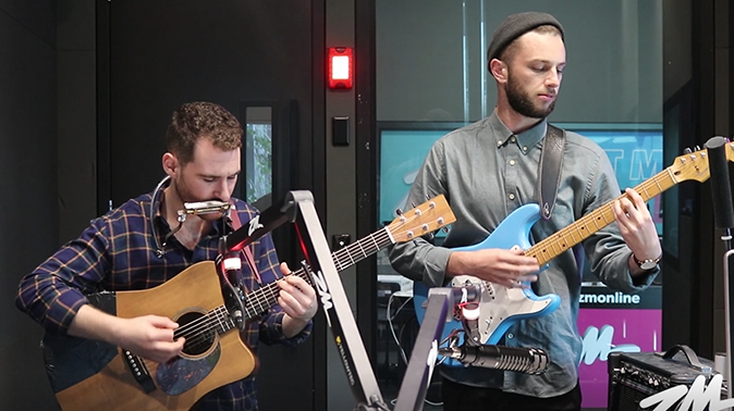 Alae perform 'All Gived Up' on ZM Snapchart