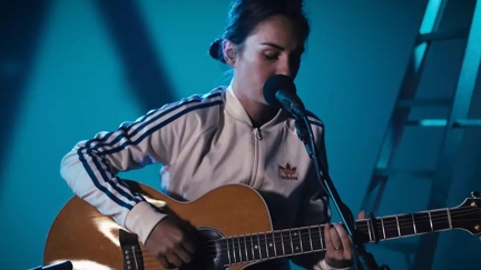 Why is Amy Shark's EP called 'Night Thinker'?