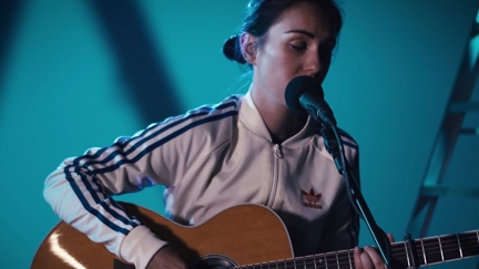 Amy Shark performs an acoustic rendition of her hit single ' Adore'