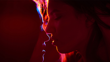 New study says that no one is 100% straight