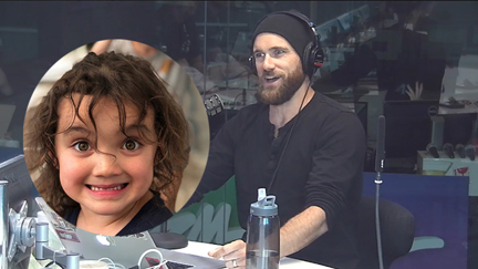 August's embarrassed Vaughan again by singing about vaginas in the supermarket