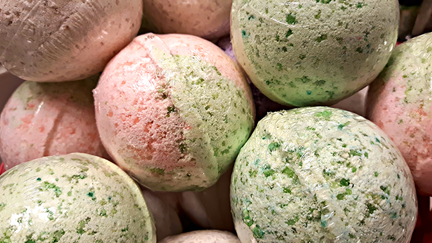 The Kmart bath bomb that turned a girl green!