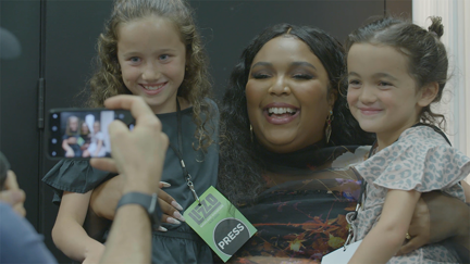Lizzo reacts to her biggest little fans, Indie and August