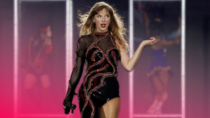 Taylor Swift debuts 'Rep TV' on Handmaid's Tale episode